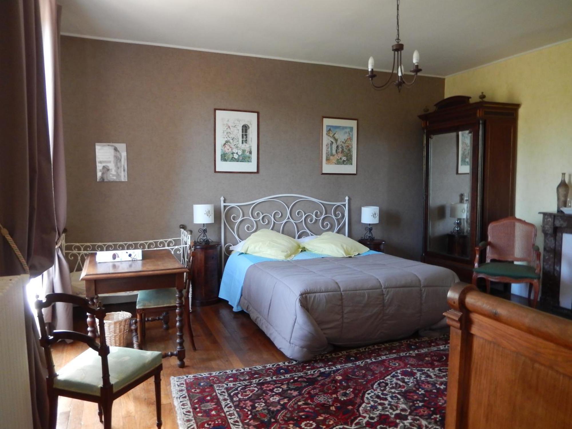Chambres D'Hotes - Domaine Des Perrieres Crux-la-Ville Rom bilde