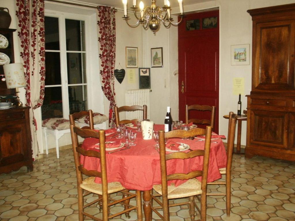 Chambres D'Hotes - Domaine Des Perrieres Crux-la-Ville Eksteriør bilde